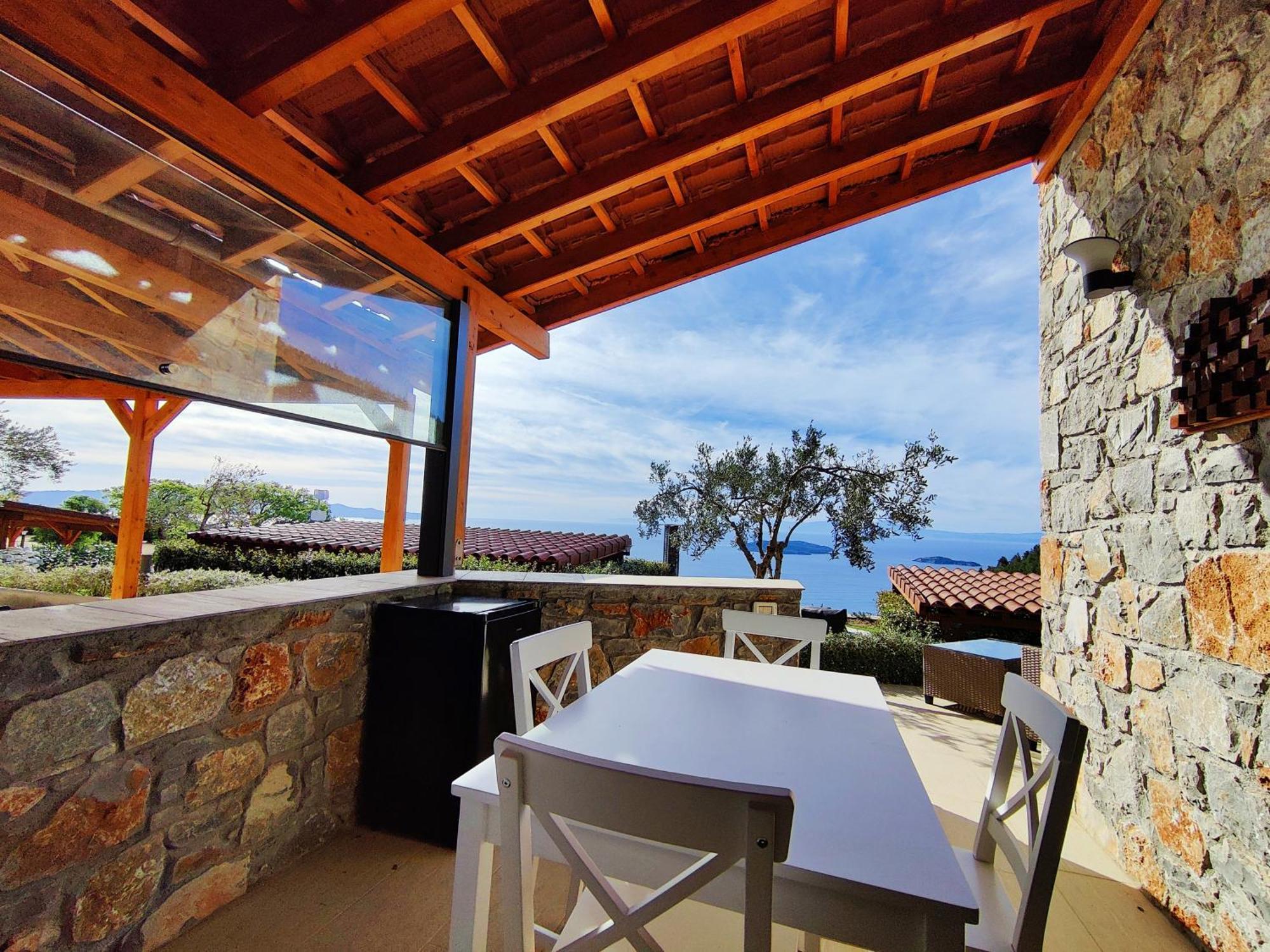 מגלי אמוס Sky Sea Resort & Villas מראה חיצוני תמונה