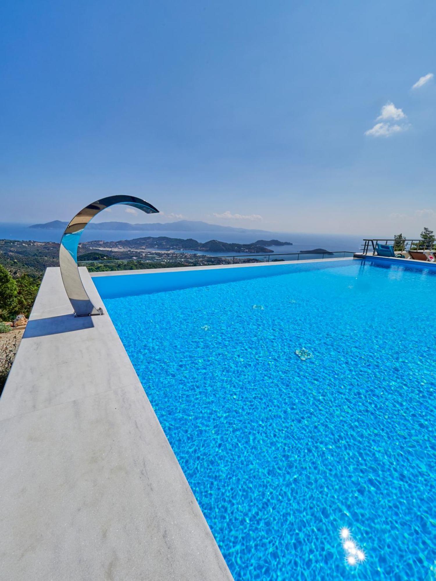 מגלי אמוס Sky Sea Resort & Villas מראה חיצוני תמונה
